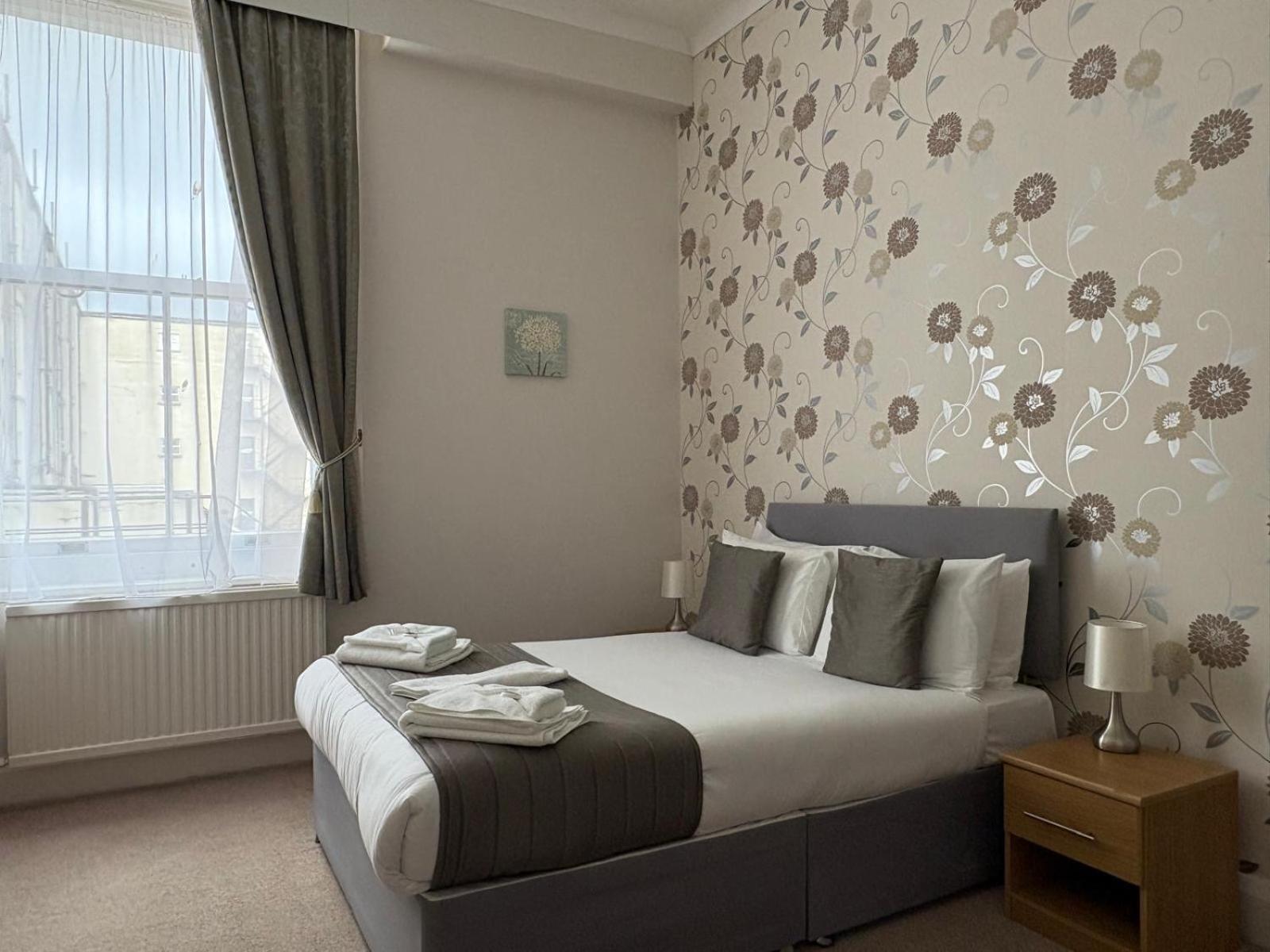 The Cumberland Hotel Eastbourne Exterior photo